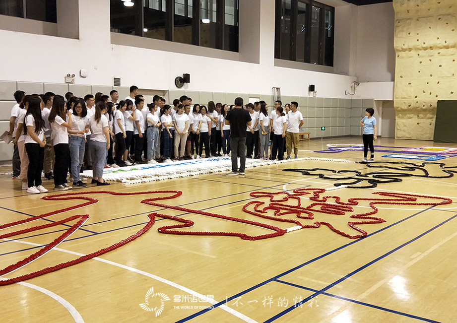 2019廣聯(lián)達(dá)新人訓(xùn)“夜戰(zhàn)多米諾