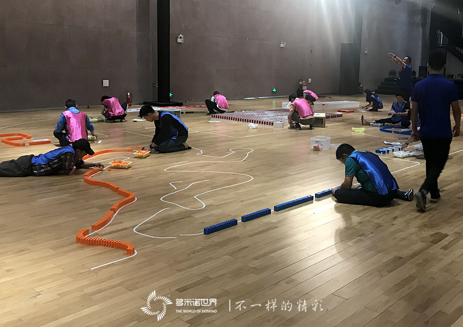 多米諾團隊大挑戰(zhàn)，同慶廣發(fā)銀行三十周年